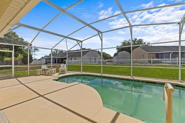 Building Photo - 211 Timberpark Dr