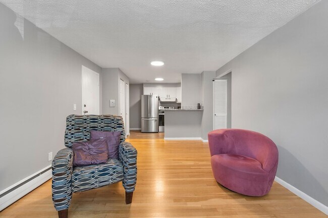 Building Photo - 99 Cluff Crossing Rd