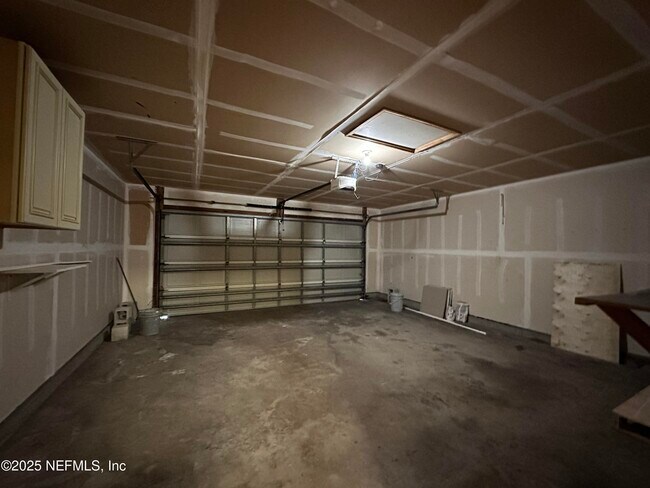 Building Photo - 2231 Brian Lakes Dr N