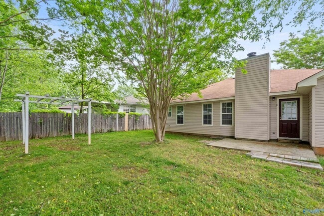 Building Photo - 113 Fernwood Cir