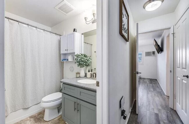 Building Photo - 91-1253-1253 Kamaaha Ave