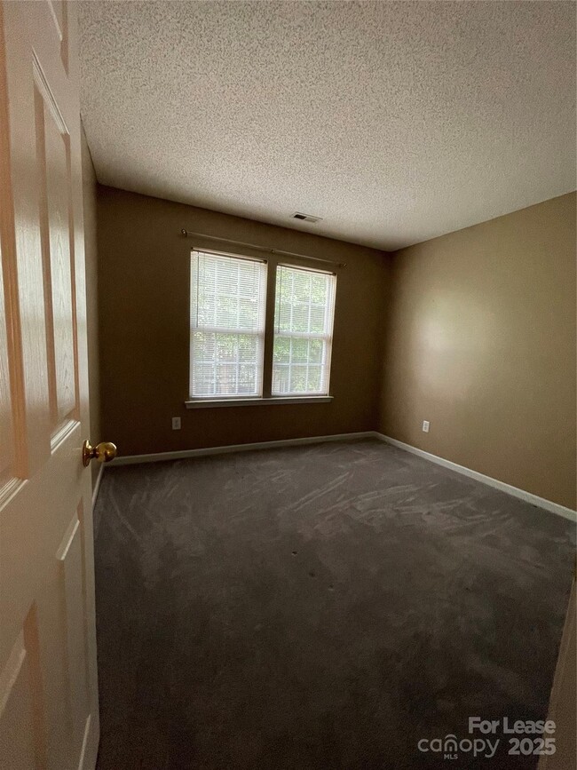 Building Photo - 4215 Suttle Pl