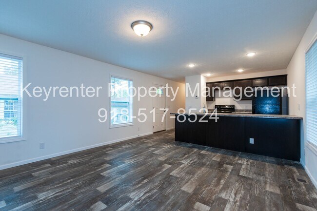 Building Photo - Charming 3-Bedroom Home with Spacious Yard in North Tulsa