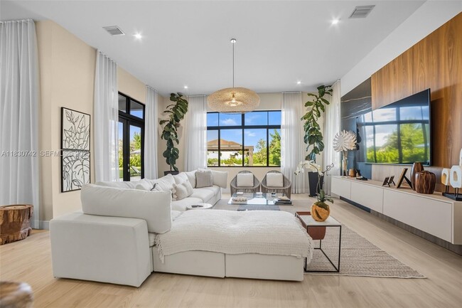 Building Photo - 5000 SW 159th Ave