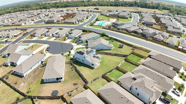 Building Photo - 410 Watercourse Wy