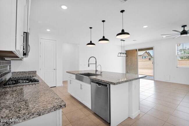Building Photo - 22538 E Quintero Rd