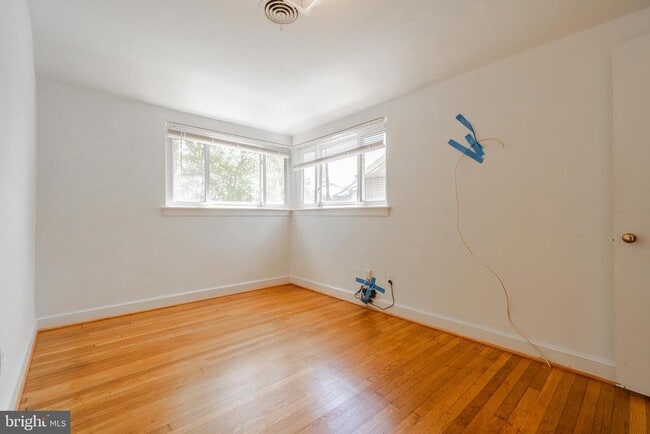 Building Photo - 1226 N Taylor St