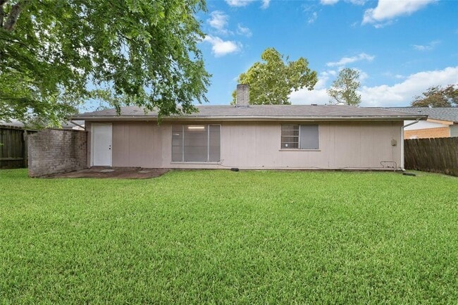 Building Photo - 9910 Kent Towne Ln