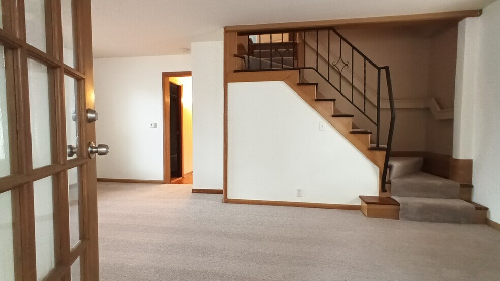 Living Room - 1224 Dean St