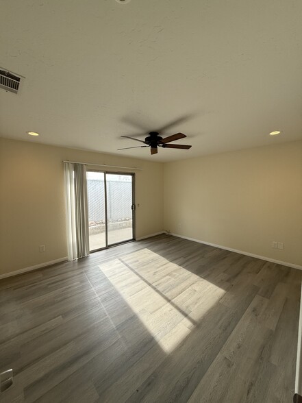 Building Photo - 13965 Smoketree St