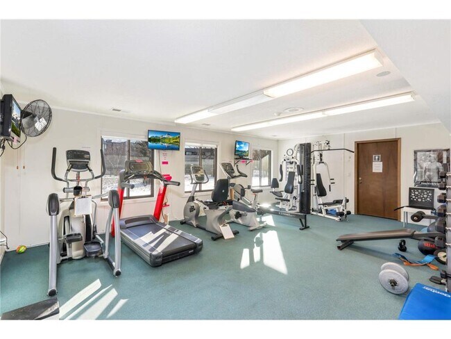 Building Photo - 7500 Cahill Rd