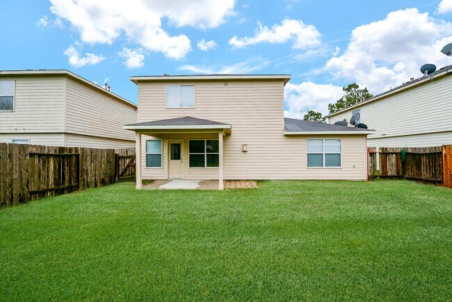 Building Photo - 18326 Thicket Grove Rd