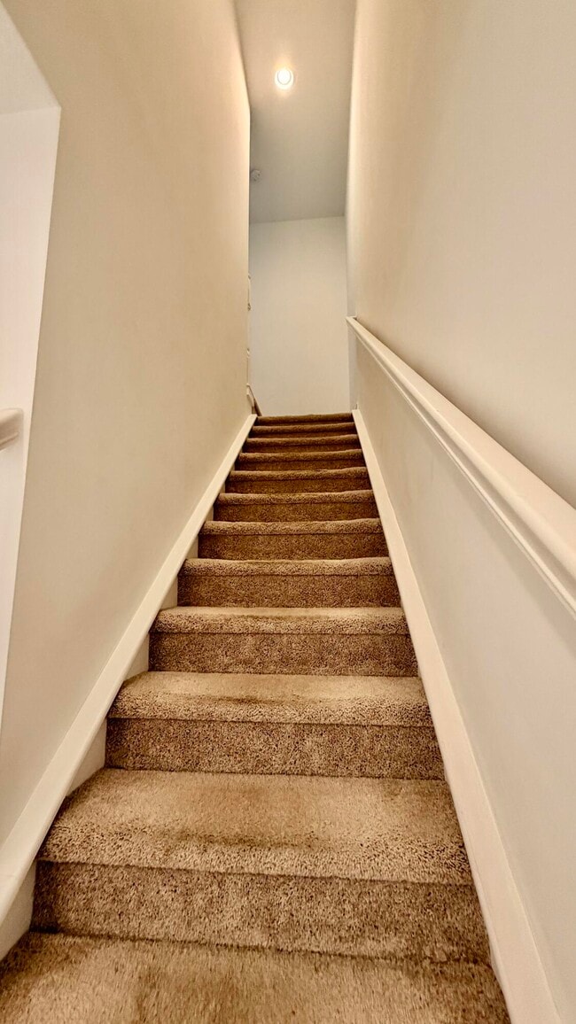 Building Photo - 9952 Brickhill Dr