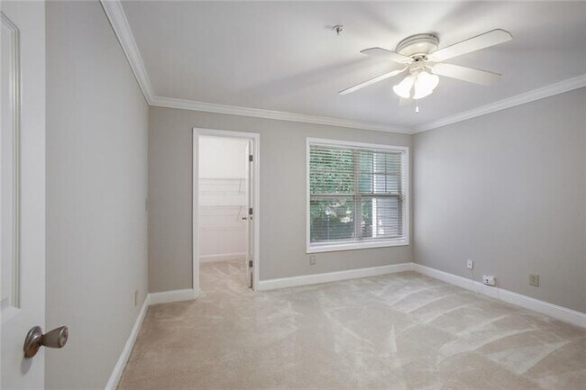 Building Photo - 308 Madison Ct