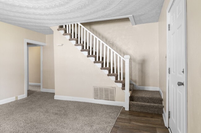 Building Photo - 3613 Braxton Ave