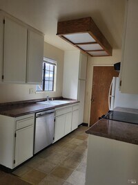 Building Photo - 2310 Maher Dr