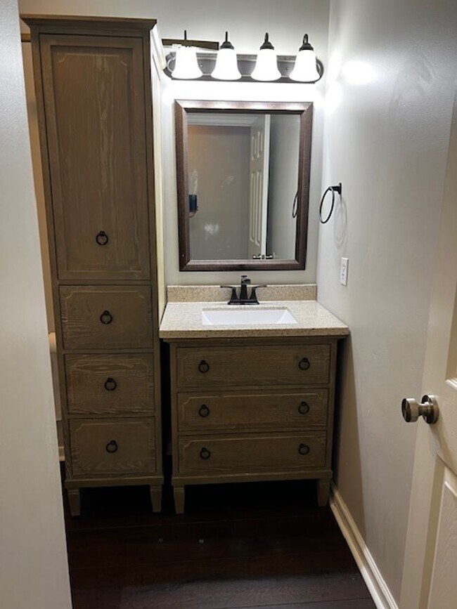 Building Photo - Maryville 37803 - 3 bedroom, 2 bath home -...