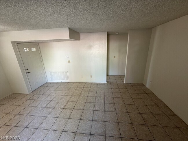 Building Photo - 4736 Nara Vista Way