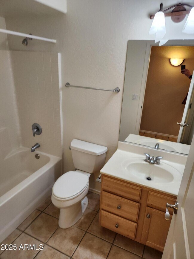 Building Photo - 16410 S 12th St