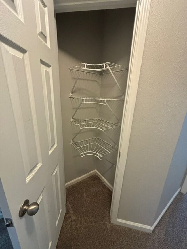 Building Photo - Stewarts Landing Neighborhood, Easy access to I-24