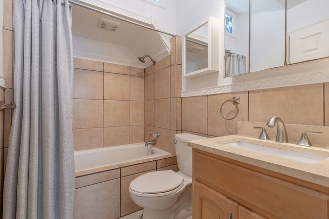 Building Photo - 3 Bed / 2 Bath San Bruno charmer is ready ...