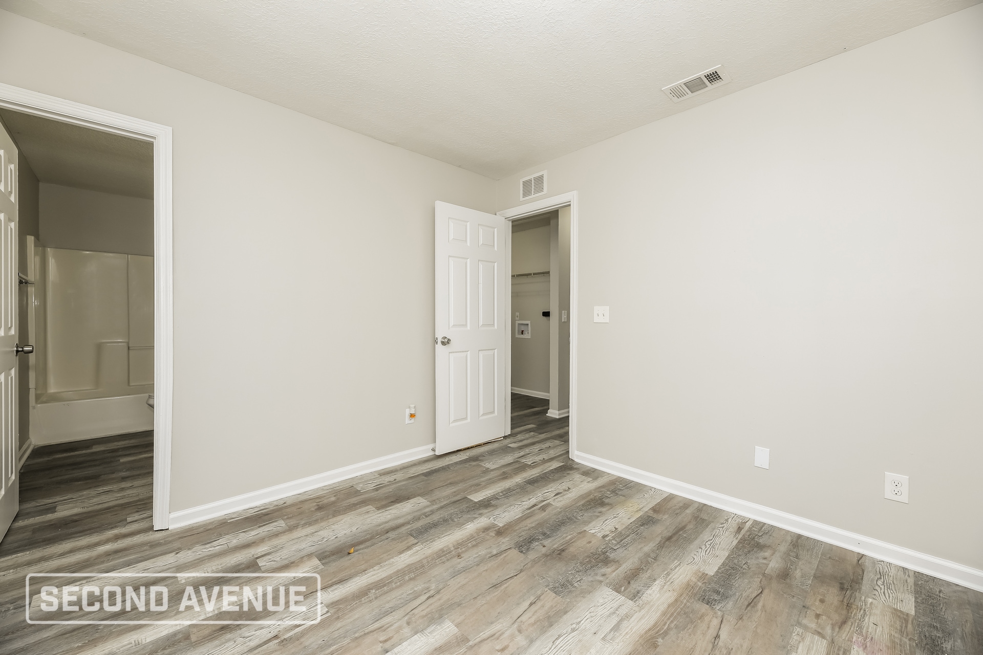 Building Photo - 1920 Mc Millan St