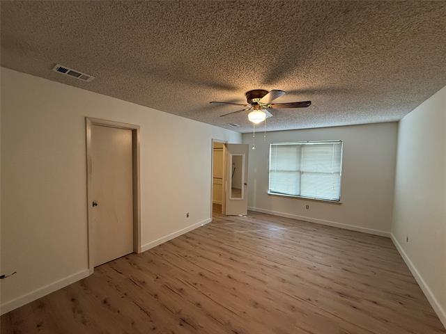 Building Photo - 1527 Sharon Dr