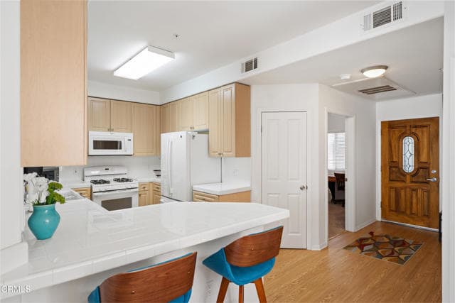 Building Photo - 436 Poli St