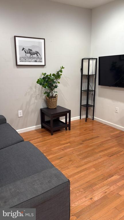 Primary Photo - 1113 Queen St NE