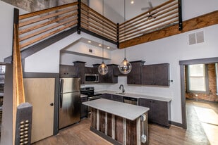 1533 Elm 8 - 1533 Elm St