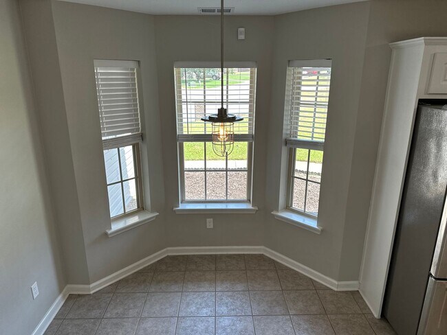 Building Photo - 3-Bedroom, 2-Bathroom Split floor plan Home for Rent in Austin, AR – Available April 2026