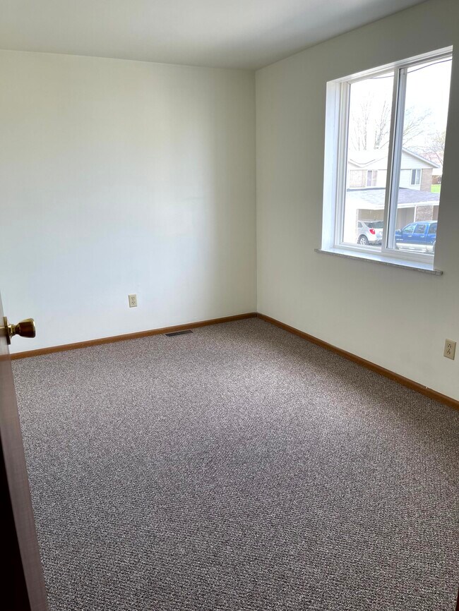 Building Photo - 6 Florentine Ct