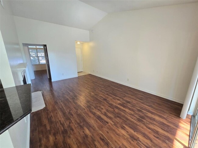 Building Photo - 6000 Shepherd Mountain Cove