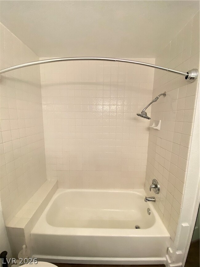 Building Photo - 2521 E Serene Ave