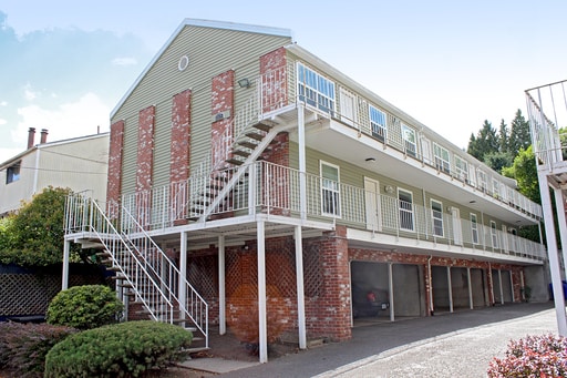 Building Photo - 3805-3805 SE Cesar Estrada Chavez Blvd