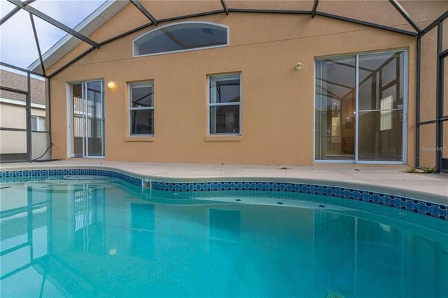 Building Photo - 626 Corvina Dr