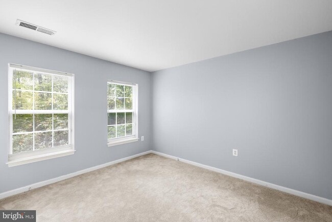 Building Photo - 6610 Lake Park Dr