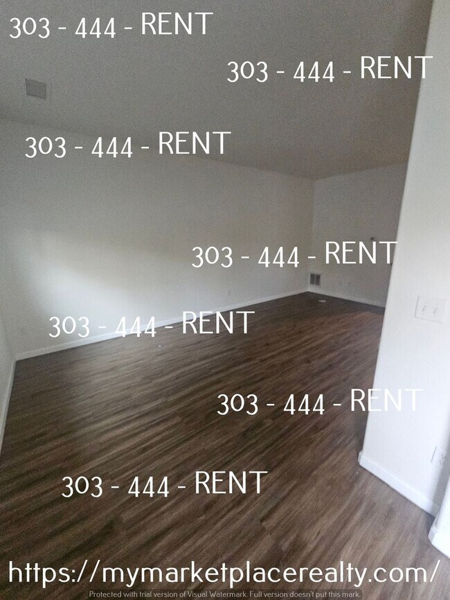 Building Photo - Make this your new home in time for the ho...