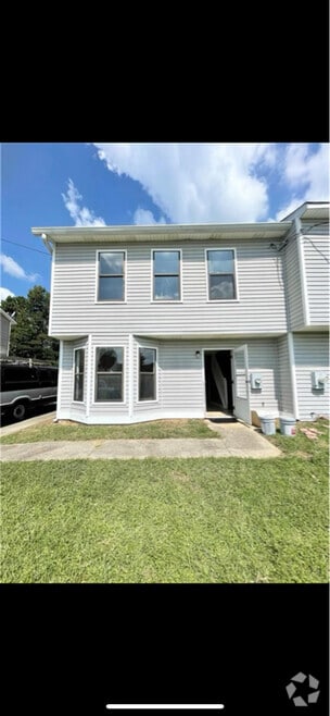 Building Photo - 7989 E Field Dr
