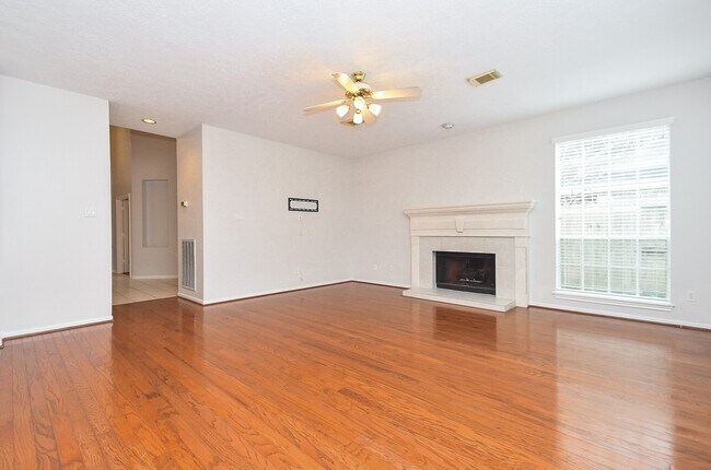 Building Photo - 7010 Adobe Oaks Ct