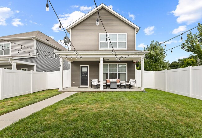 Building Photo - 163 Steeples Blvd