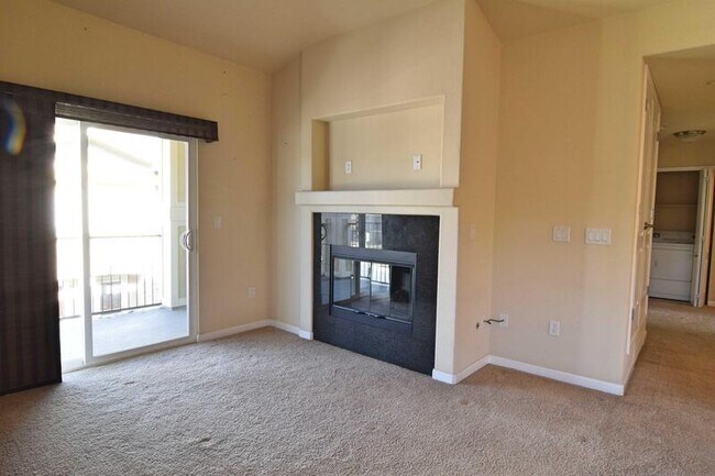 Building Photo - 6242 Kilmer Loop