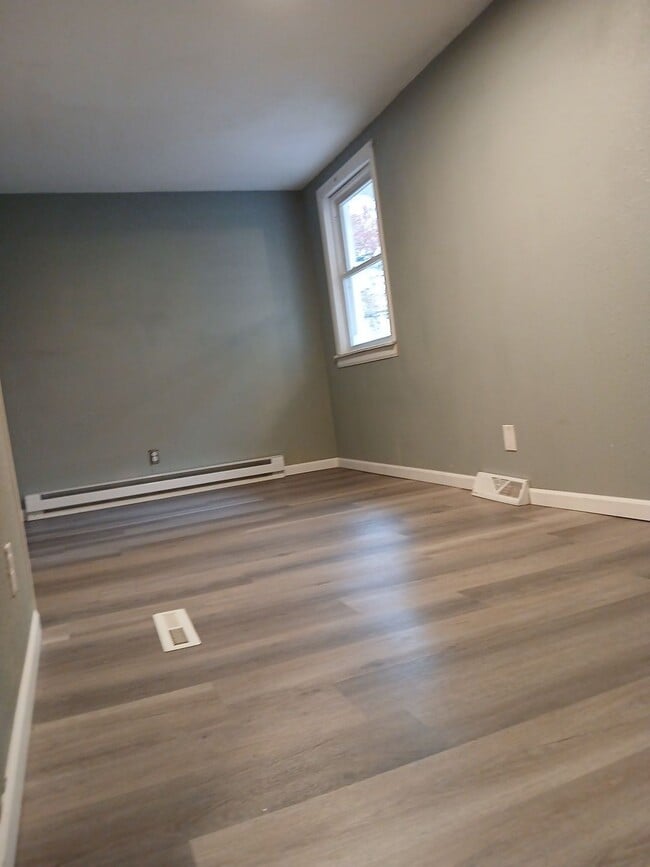 Building Photo - 3317 Elm St