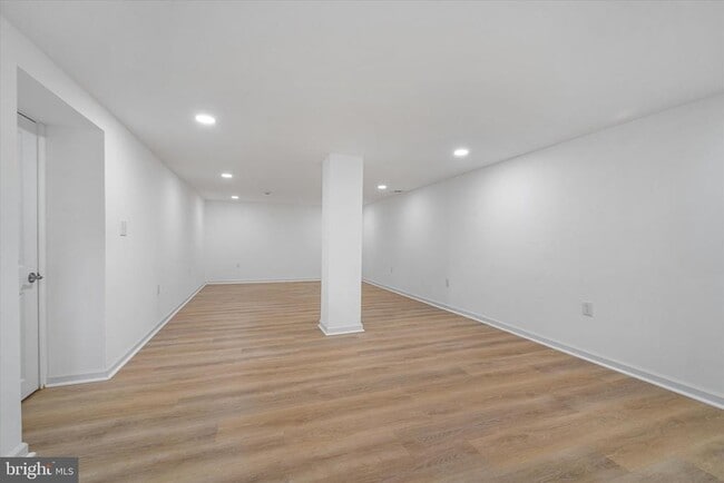 Building Photo - 311 W Main St