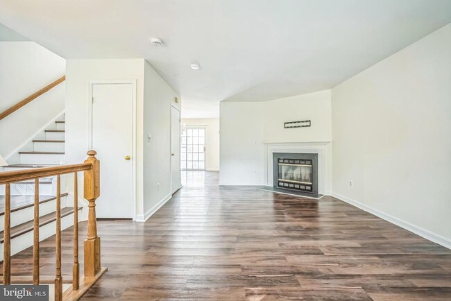Building Photo - 10819 Campaign Ct