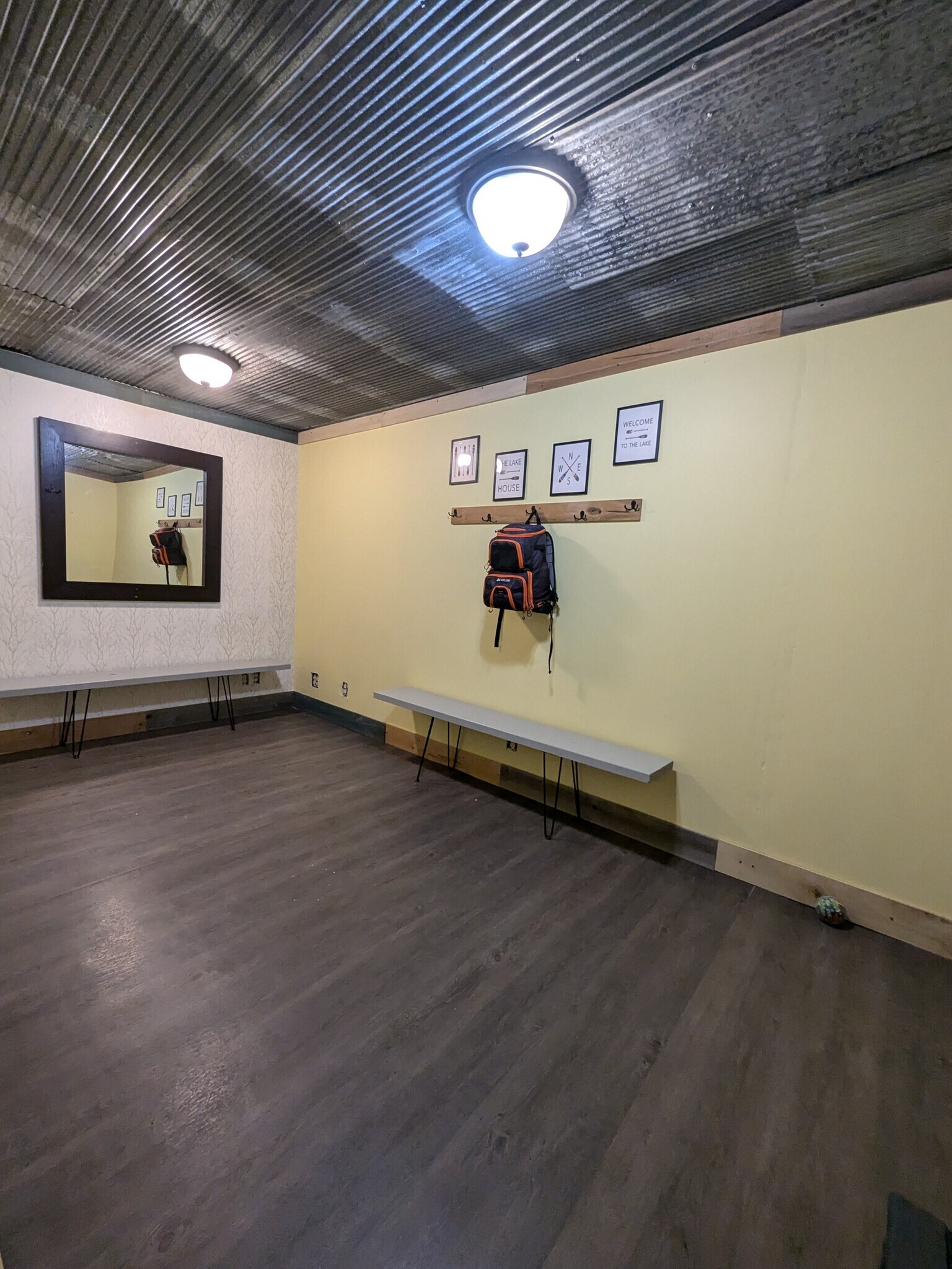 Building Photo - 1810 60th Ave