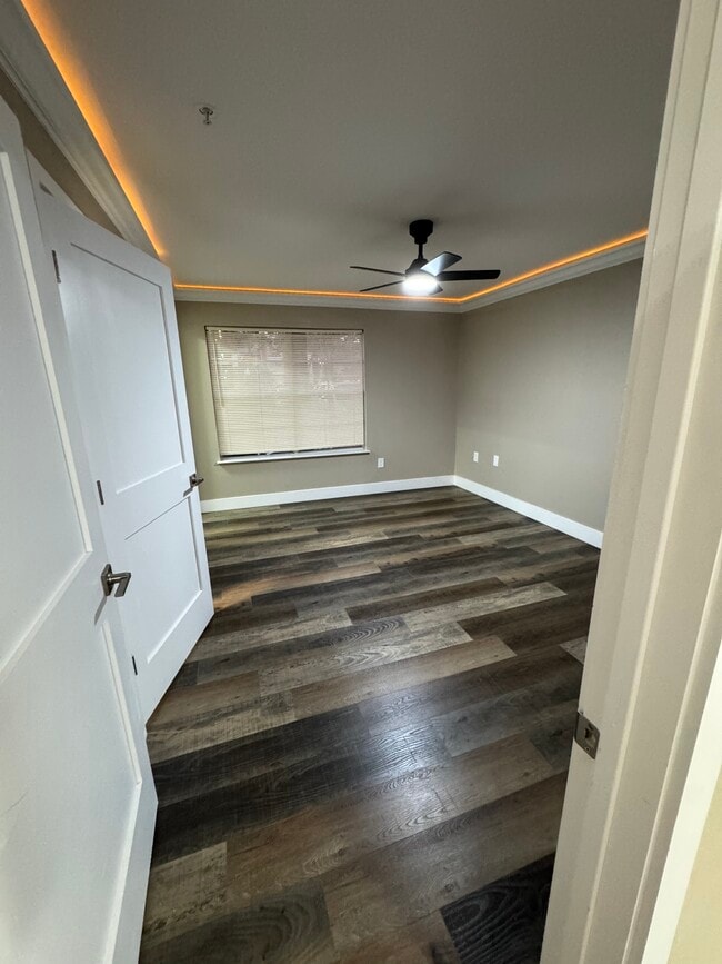 Building Photo - 1919 Summer Club Dr