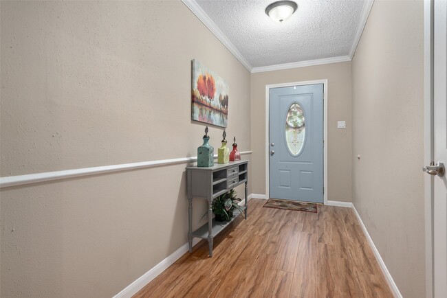 Building Photo - 6602 Montauk Dr