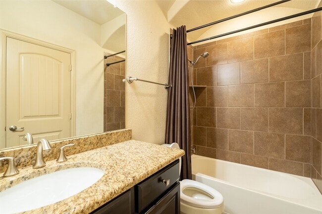 Building Photo - 185 Carrington Ln