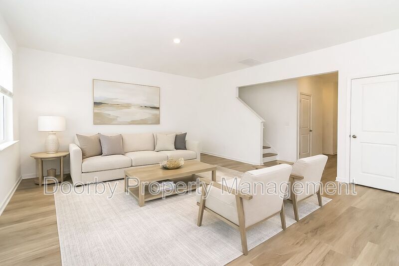 Building Photo - 105 Saddlebred Wy